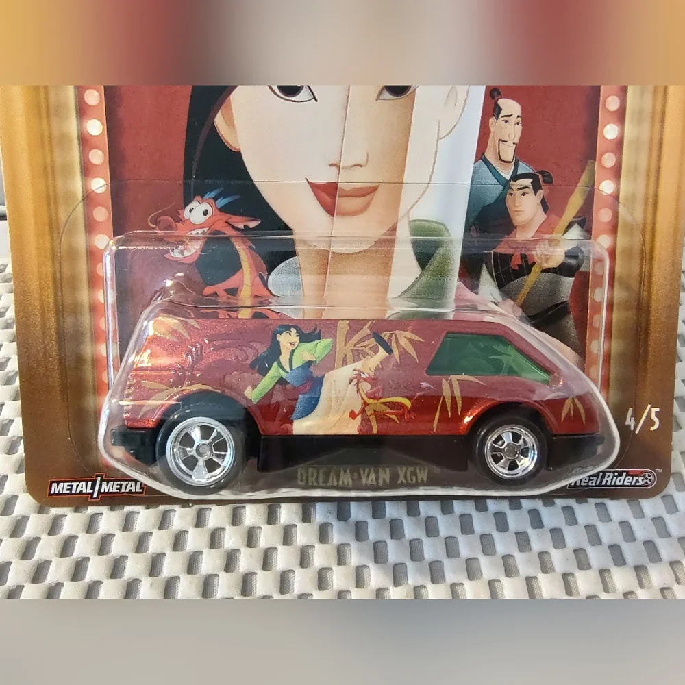 Hot Wheels Premium Walt Disney Classic Mulan Dream Van XGW NWT Real Riders Metal